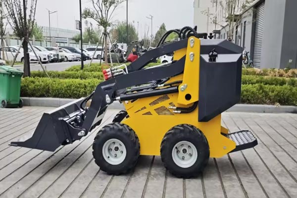 د کوچني لوډر دندې څه دي؟