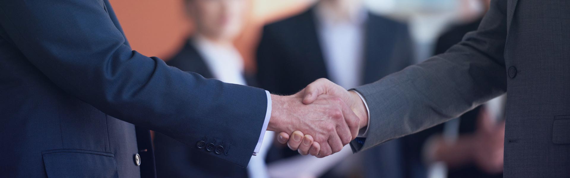 موږ سره اړیکه ونیسئ